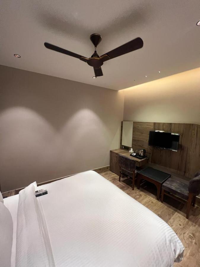 Hotel Ventures Inn Amritszár Kültér fotó