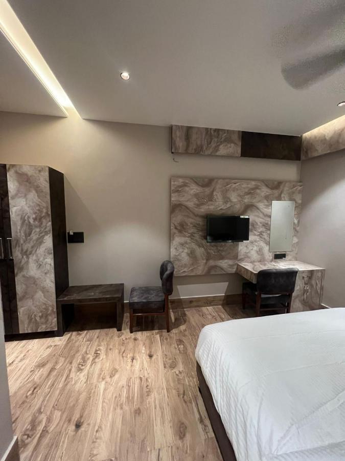 Hotel Ventures Inn Amritszár Kültér fotó